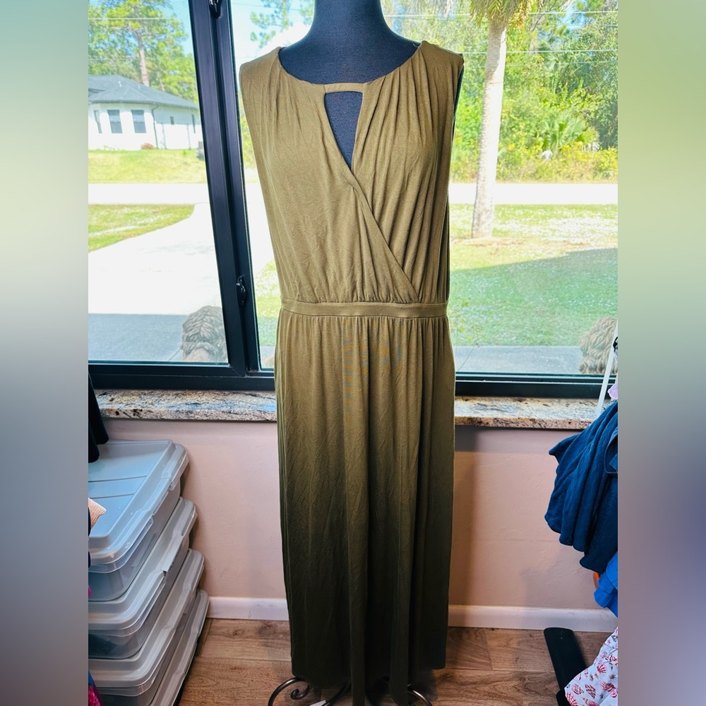 Lane Bryant Olive Green Maxi Sleeveless Maxi Fluid Drape Dress Woman Plus 14/16